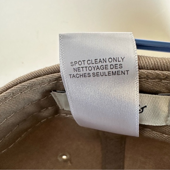 Guess Women’s Baseball Hat StrapBack Beige - Picture 12 of 12